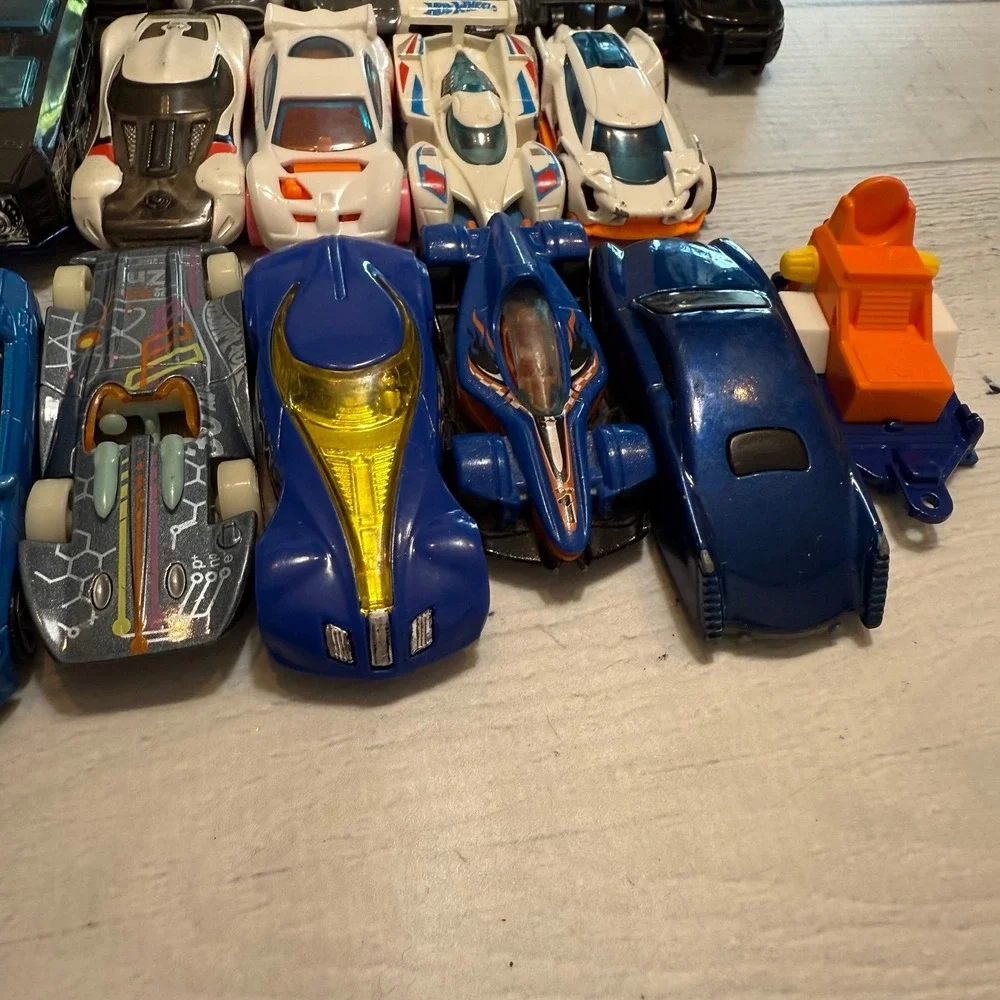 Hot wheels Cars‎ bundle 42 cars total